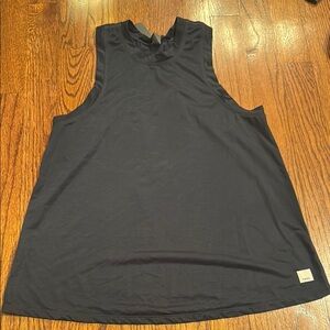 Vuori Gray Sleeveless Muscle Tee